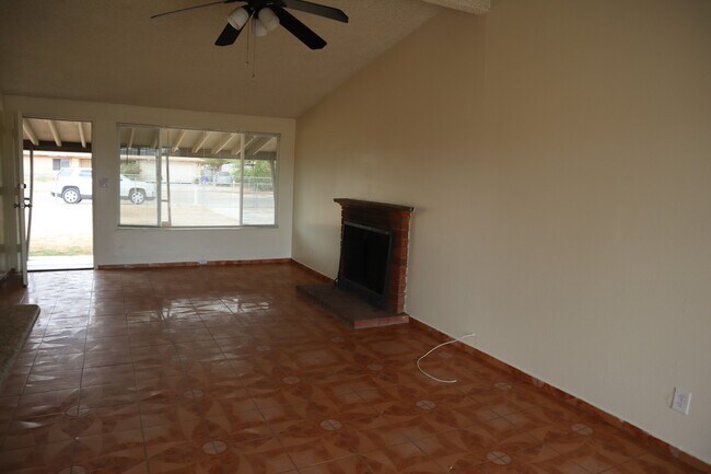 Foto del edificio - Apple Valley, 3 Bedroom, 2 Bathrooms, 1/2 ...