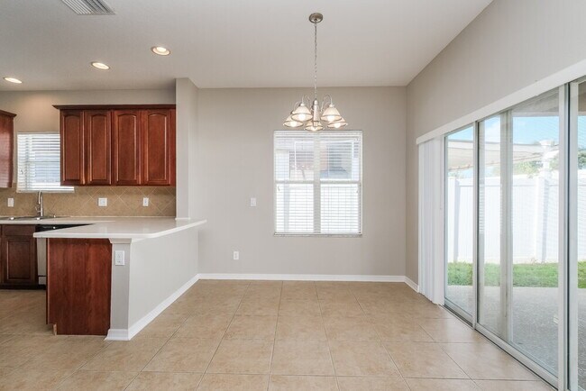 Foto del edificio - 10644 Shady Preserve Dr