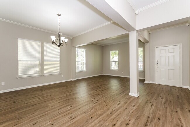 Foto del edificio - 1042 Devonshire Dr