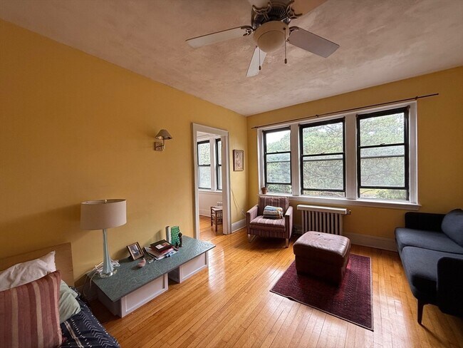 Building Photo - 145 Englewood Ave