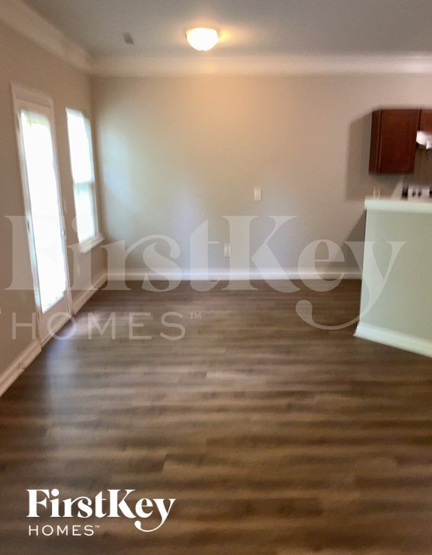 Building Photo - 868 Ivydale Ln SW