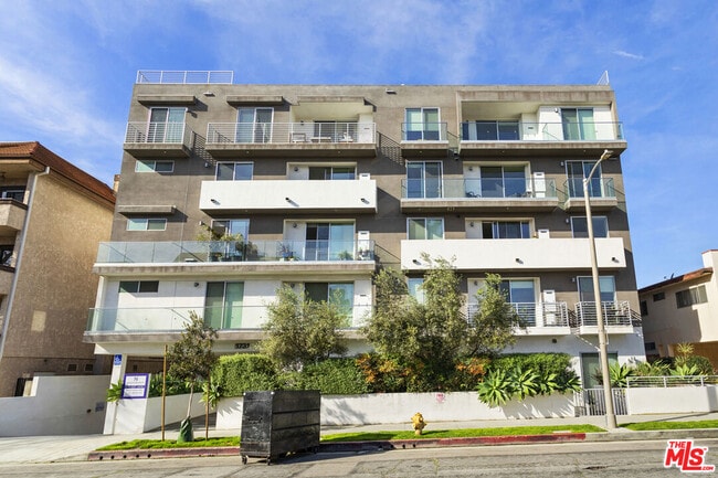 Building Photo - 1731 Federal Ave