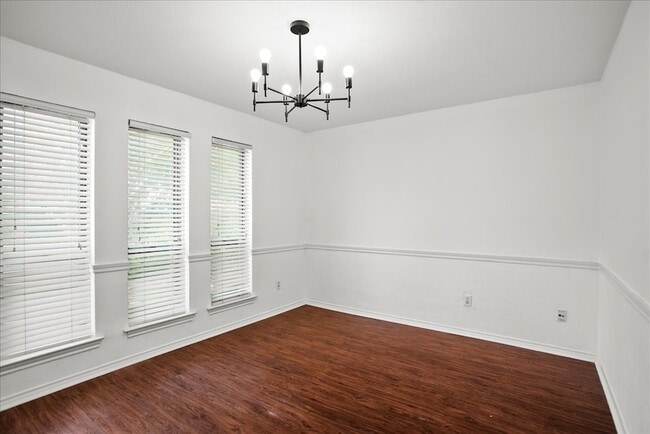 Building Photo - 2309 Lawndale Dr