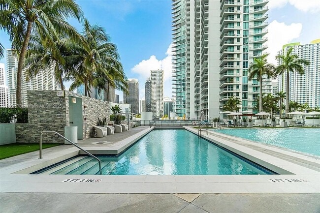 Foto del edificio - 90 SW 3rd St