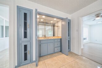 Building Photo - 7838 Vickijohn Dr