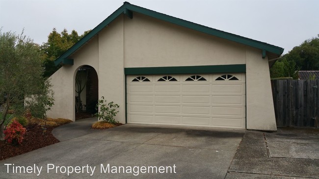 Building Photo - 3566 Brookdale Dr