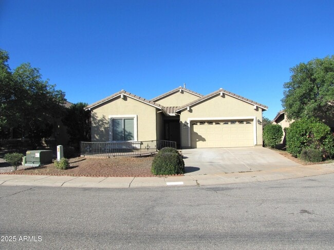 Building Photo - 1046 Estancia Dr
