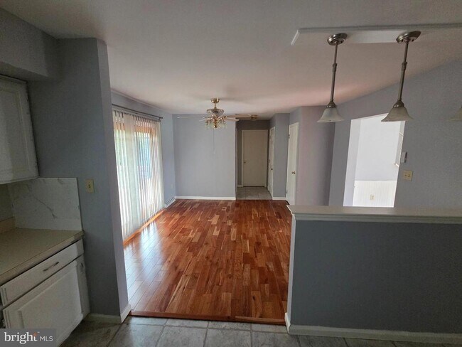 Foto del edificio - 945 Timber Ln