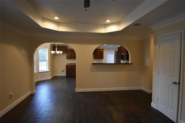 Building Photo - 1417 N Hoard Ave