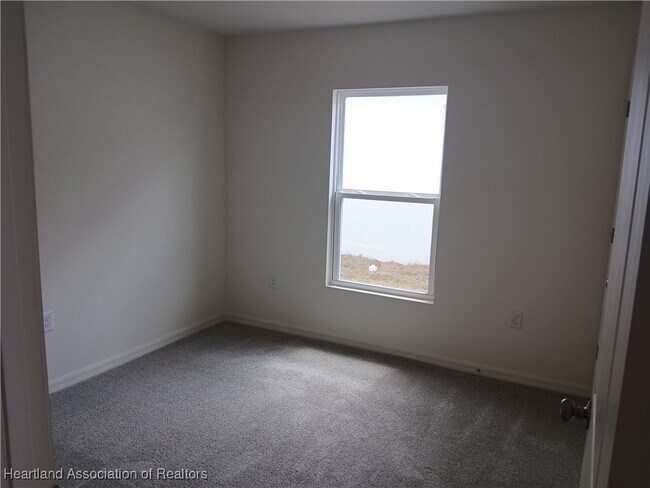 Building Photo - 1285 Stone Ridge Cir