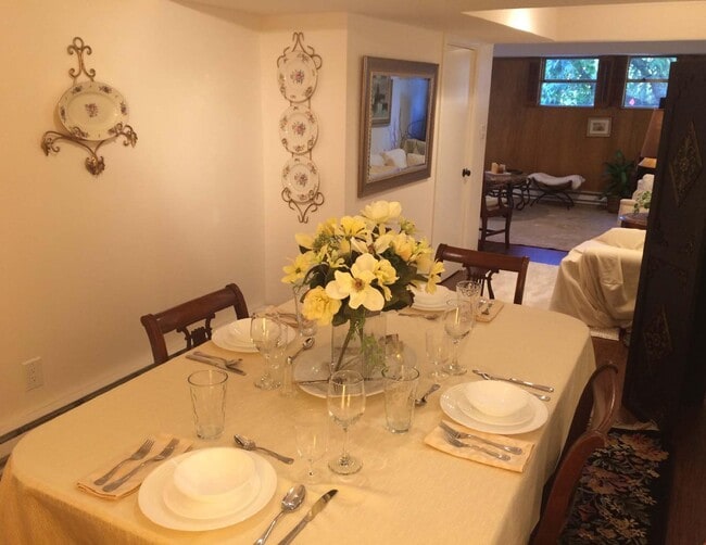 Dining Room - 520 17th Ave SE