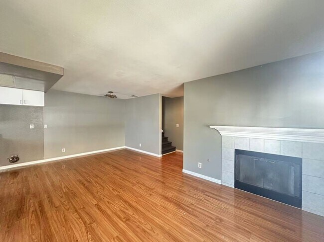 Building Photo - 3 Bedroom home for leasing in La Puente
