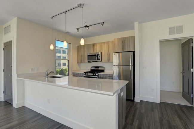 Interior Photo - Vivian