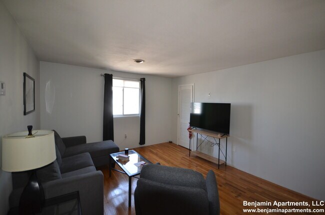 Foto del edificio - 373 Dorchester St