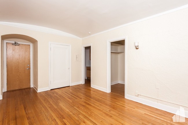 Building Photo - 536 W Arlington Pl
