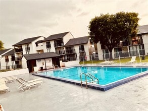 Building Photo - 13045 SW 68th St