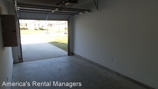 Building Photo - 3 br, 2 bath House - 18399 Arabian Drive