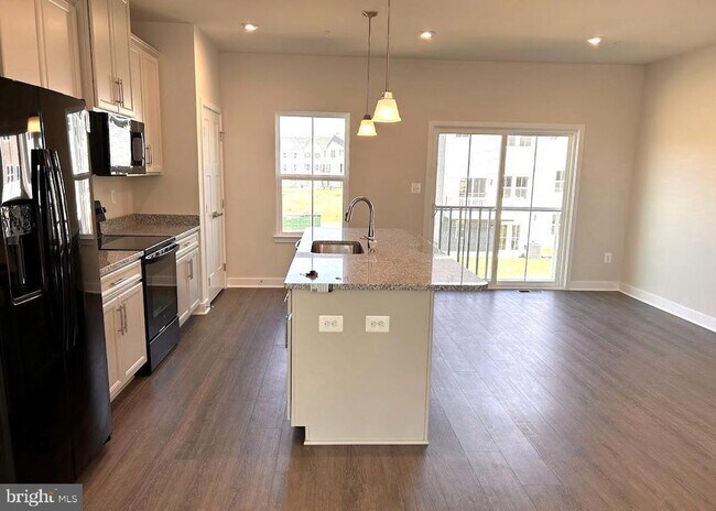 Foto del edificio - 7924 Olive Branch Ln