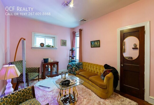 Building Photo - 2 Bed University City Apartment