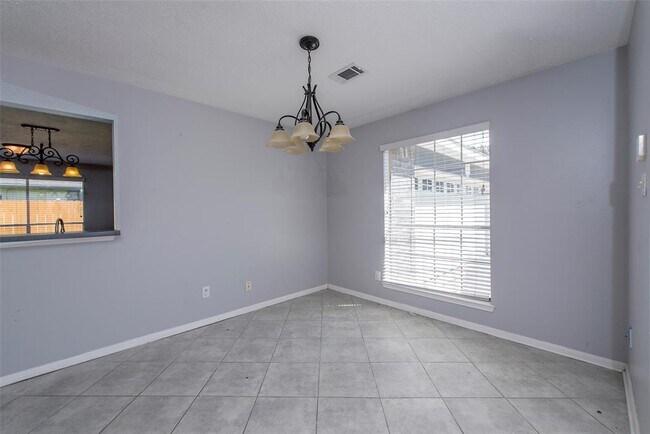 Foto del edificio - 28907 Sedgefield St