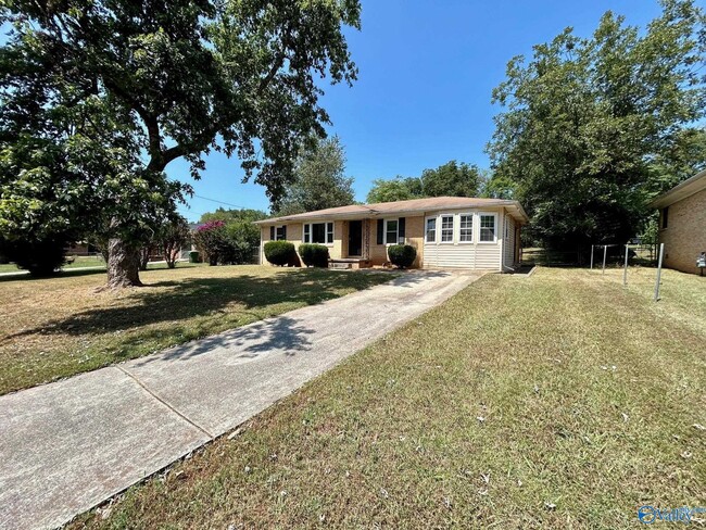 Building Photo - 4714 Westwood Dr NW