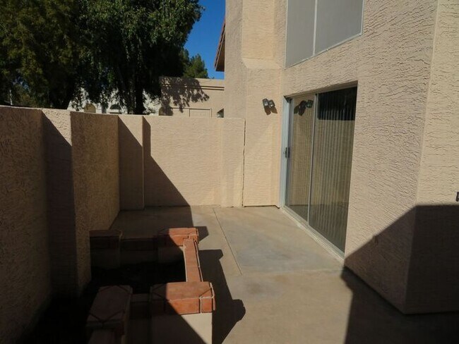Foto del edificio - 2019 W Lemon Tree Pl