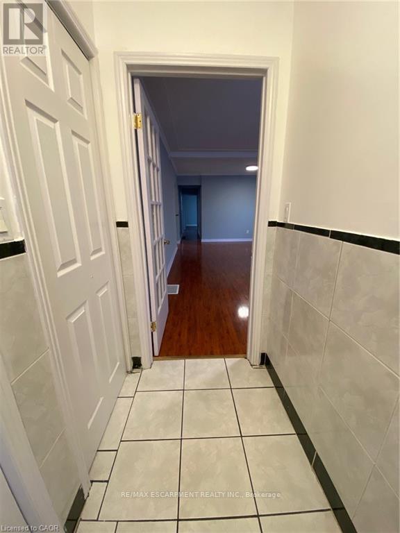 Photo du bâtiment - 11 Parkdale Ave S