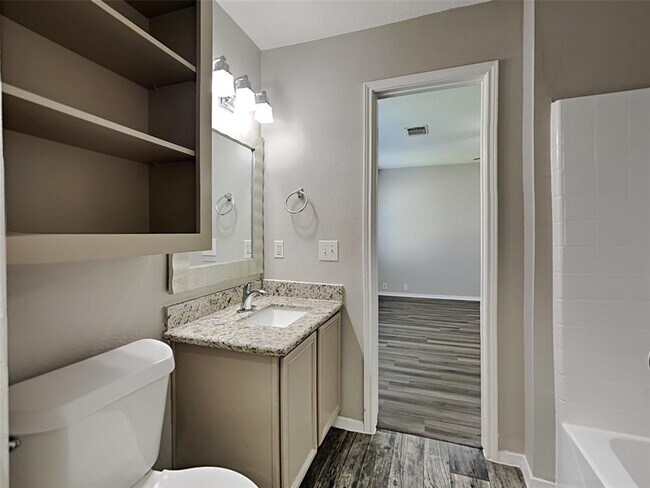Foto del edificio - 3239 Dartmouth Field Ln