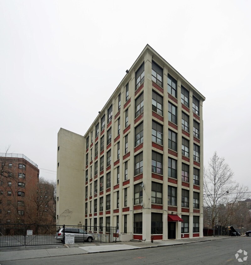 35 Saint Casimir Ave, Yonkers, NY 10701 Apartments in Yonkers, NY