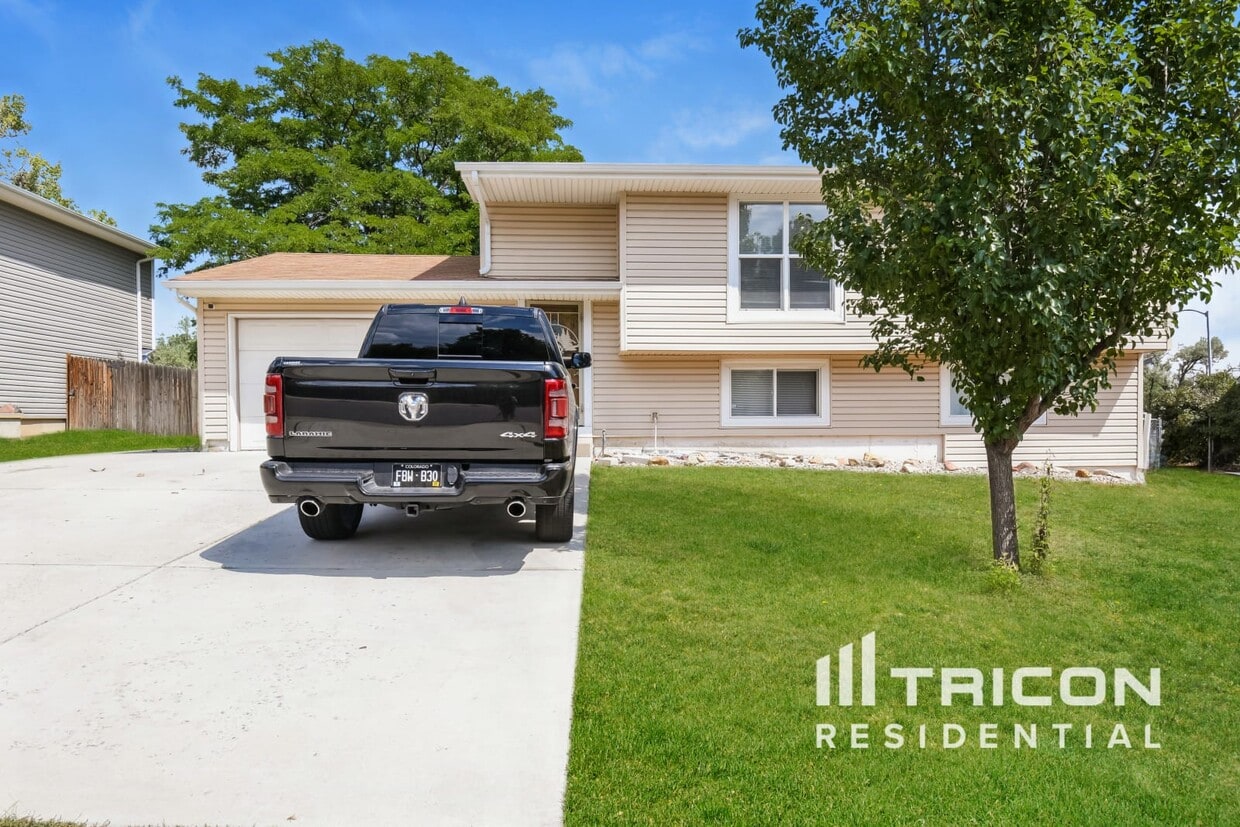 Foto principal - 2512 W 99th Pl
