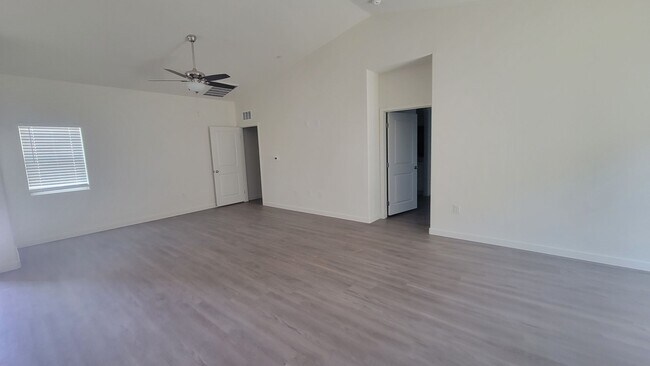 Building Photo - 5000 Ava Angele