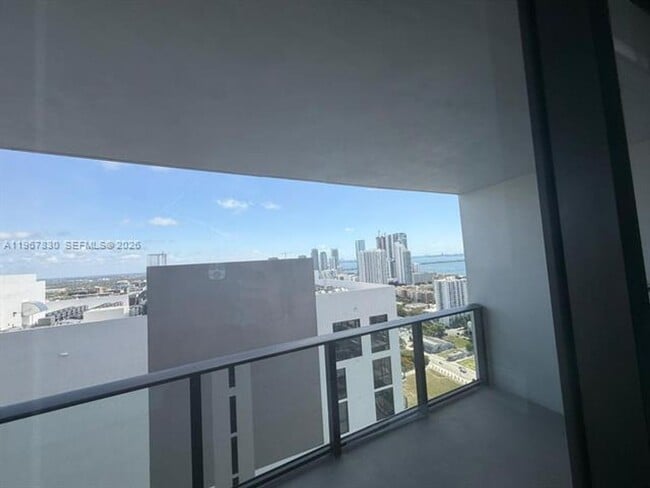 Foto del edificio - 1600 NE 1st Ave