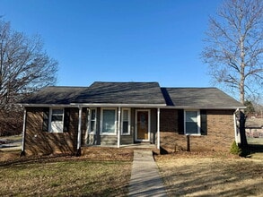 Building Photo - 3902 N Hillwood Ct