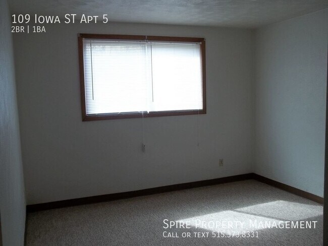 Building Photo - Center Point 2 bedroom - central air - wat...