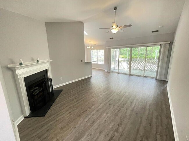 Foto del edificio - 4996 Southgate Pkwy