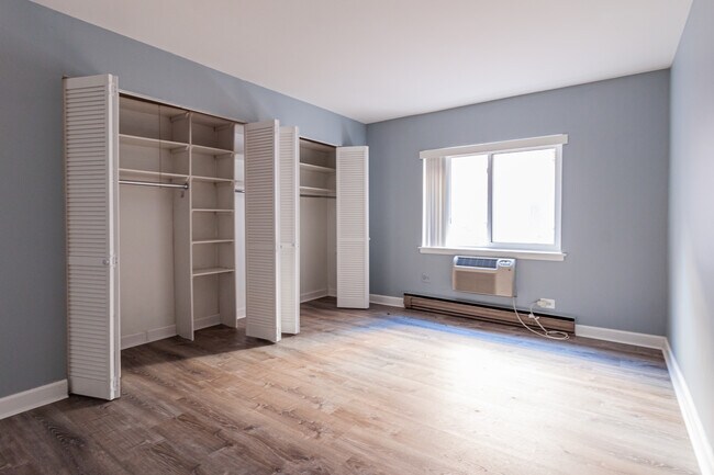 Foto del edificio - 3723 N Pine Grove Ave