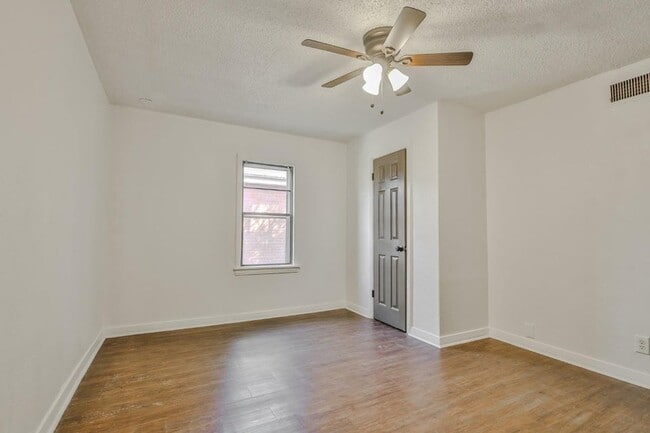 Building Photo - 2109 36th St