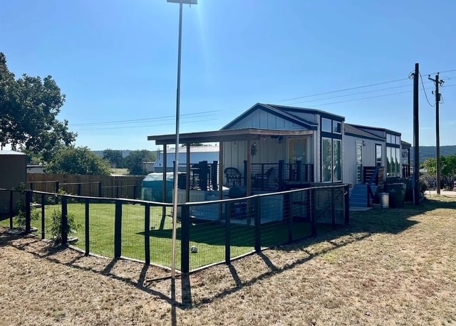 Building Photo - 307 Lnb St