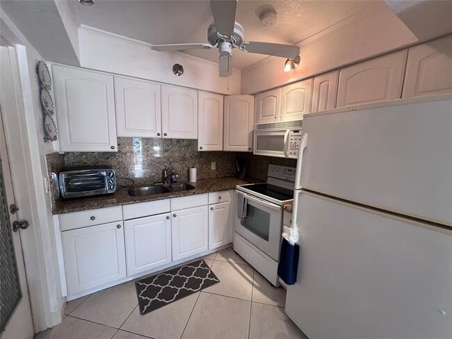 Foto del edificio - 2850 NE 30th St