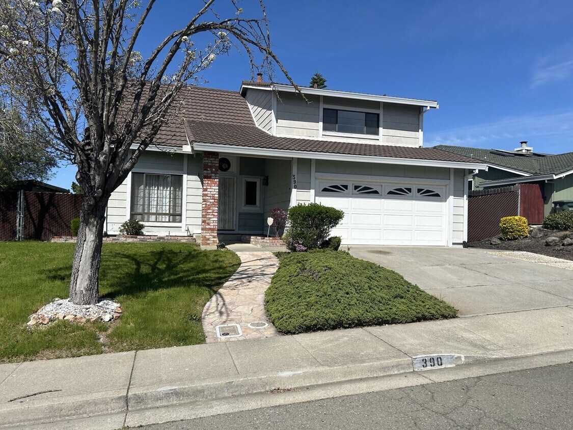Primary Photo - Spacious 4 Bedroom, 2.5 Bath, 1,927 Square...