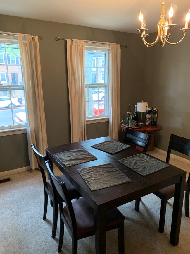 Photo - 603 G St SW Townhome