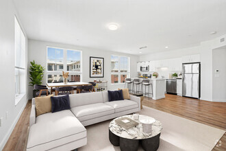 Building Photo - The Beverly Collection: The Block
