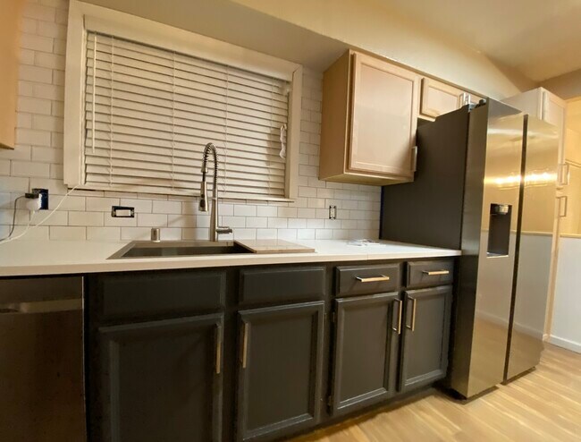 Foto del edificio - 1309 Keeney Way