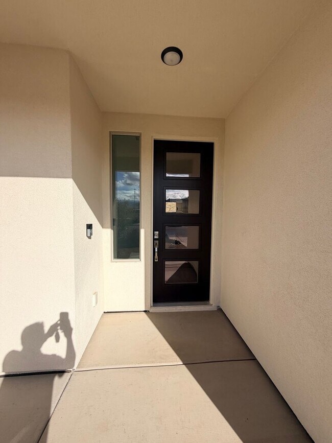 Foto del edificio - Beautiful Brand new 4 bedroom, 2.5 bathroom home in St George!
