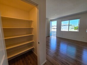 Interior Photo - Mariners Landing