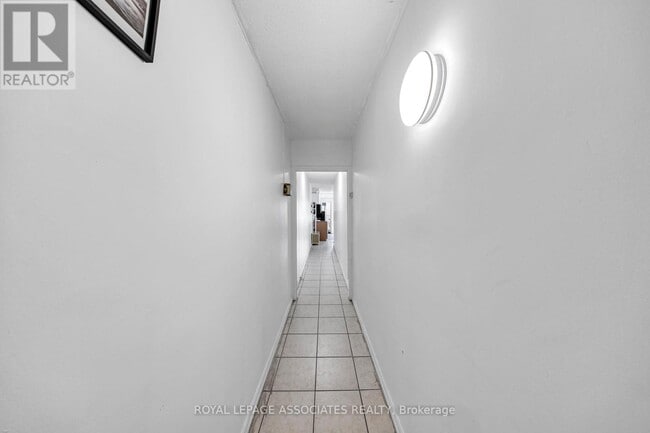 Photo du bâtiment - 1532 Dundas St W