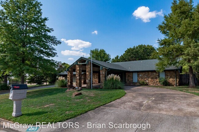 Building Photo - 4 br, 2 bath House - 4913 E. 75th St.