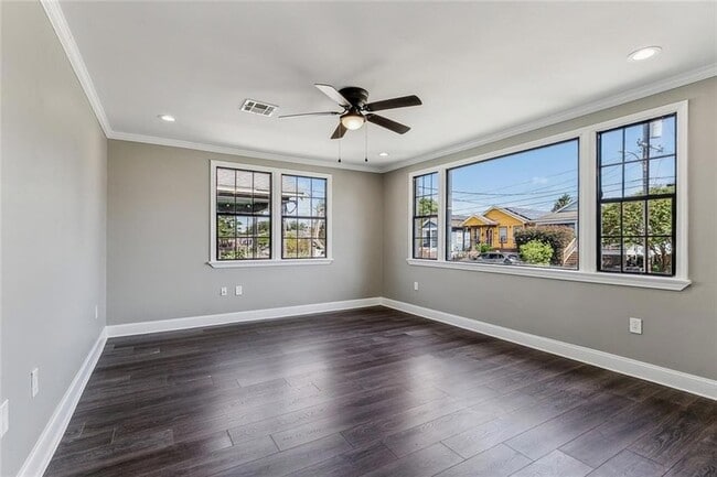 Building Photo - 1828 Alvar St