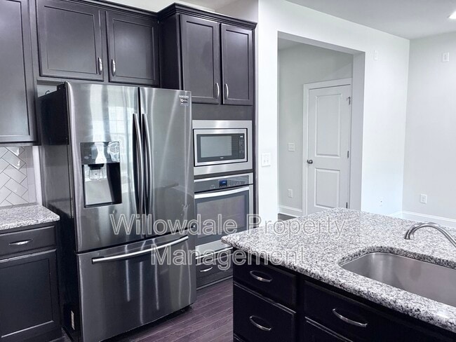 Building Photo - 1112 Lakebrink Dr