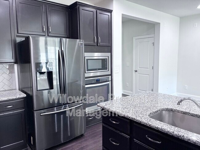 Foto del edificio - 1112 Lakebrink Dr